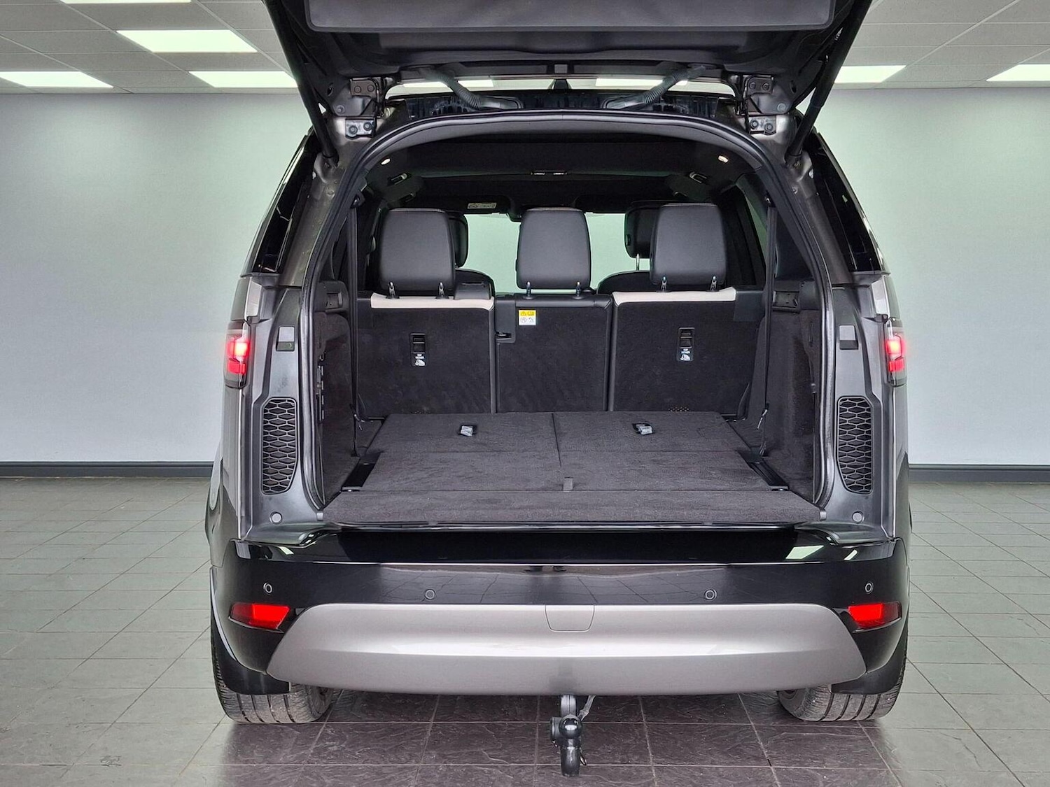 Used Land Rover Discovery 2023 for sale - 77595443: Photo 39