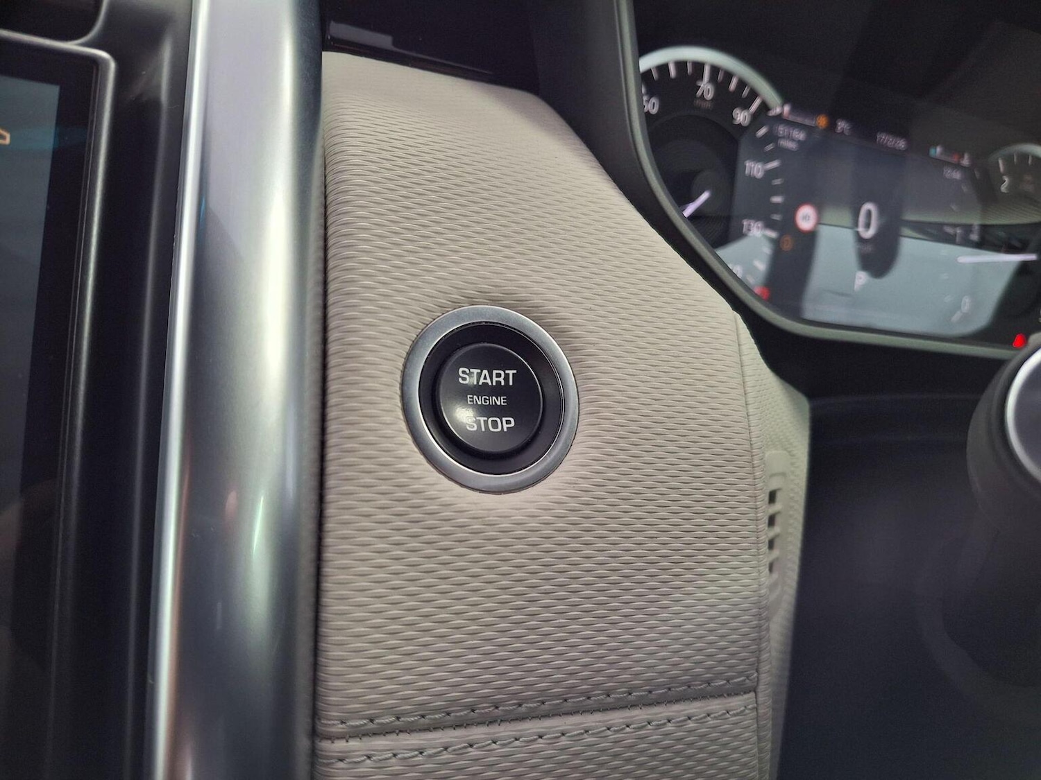 Used Land Rover Discovery 2023 for sale - 77595443: Photo 46