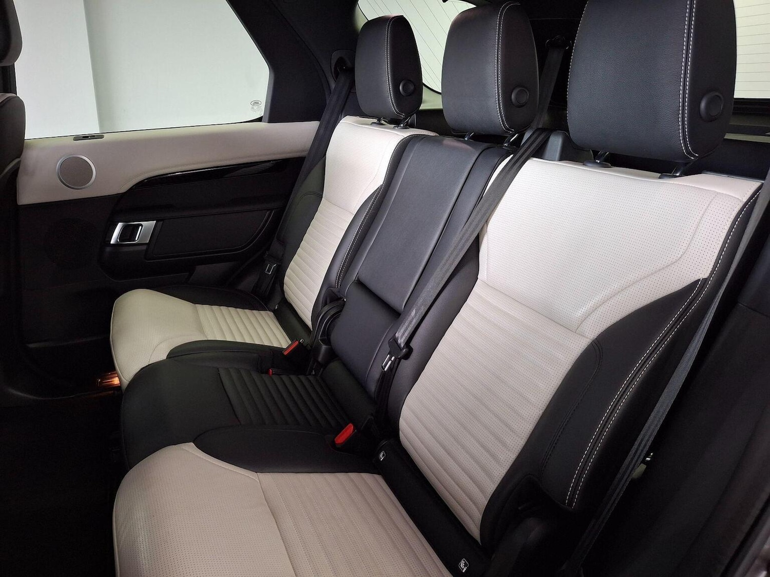 Used Land Rover Discovery 2023 for sale - 77595443: Photo 64