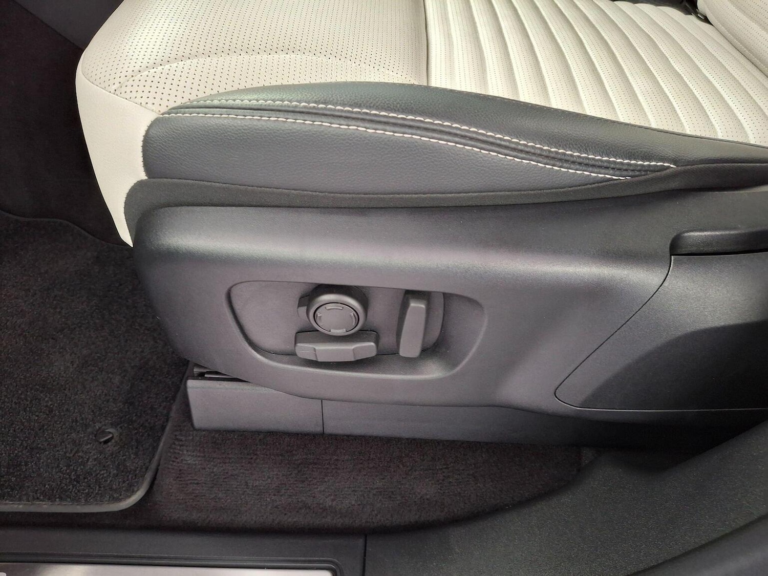 Used Land Rover Discovery 2023 for sale - 77595443: Photo 72