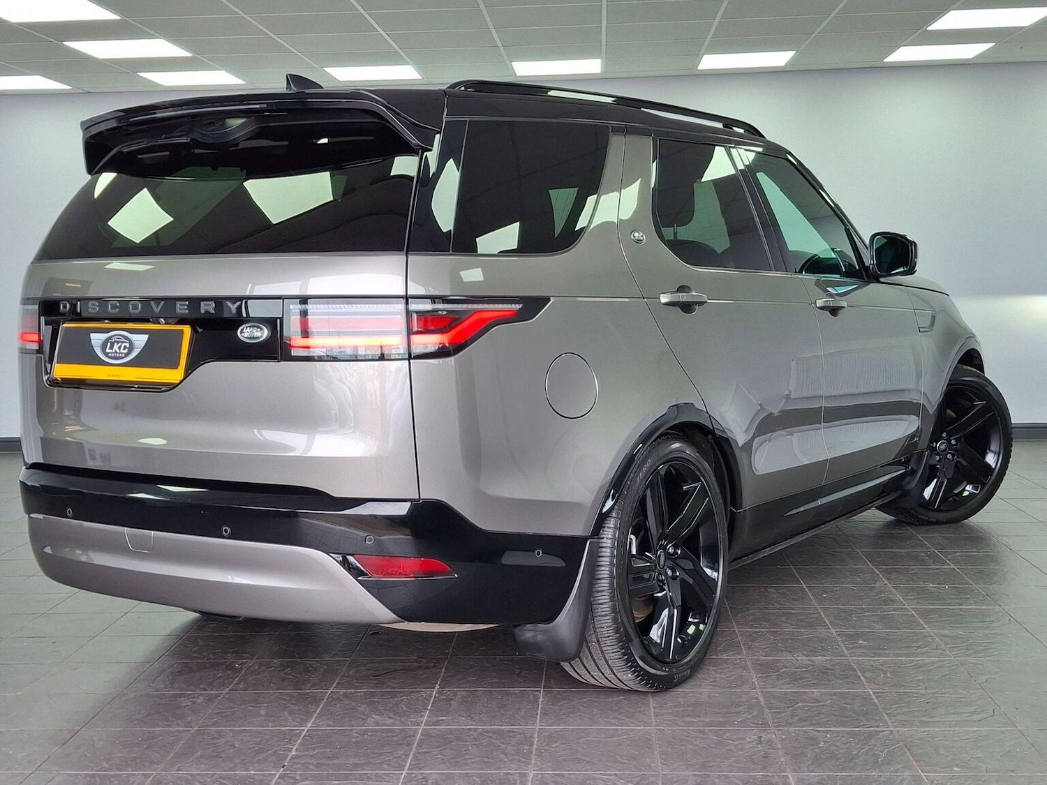 Used Land Rover Discovery 2023 for sale - 77595443: Photo 80