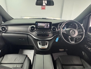 Used Mercedes-Benz V-Class 2024 for sale - 76559919: Photo