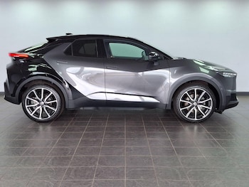 Used Toyota C-HR 2024 for sale - 78300402: Photo