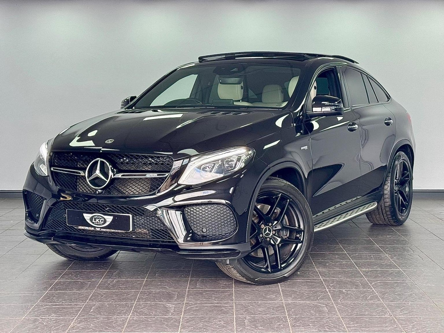 Used Mercedes-Benz GLE 2017 for sale - 76794579: Photo 1