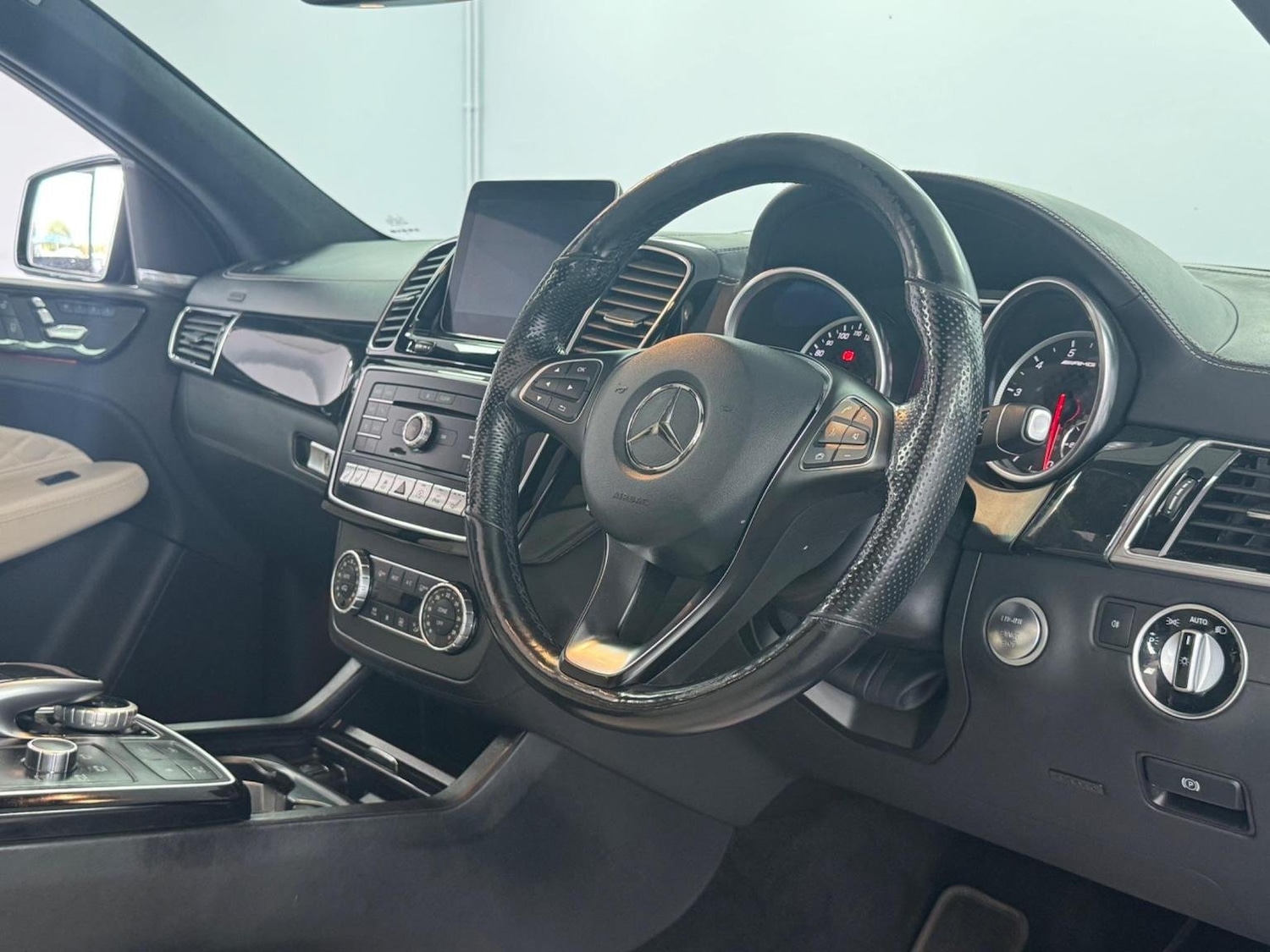 Used Mercedes-Benz GLE 2017 for sale - 76794579: Photo 5