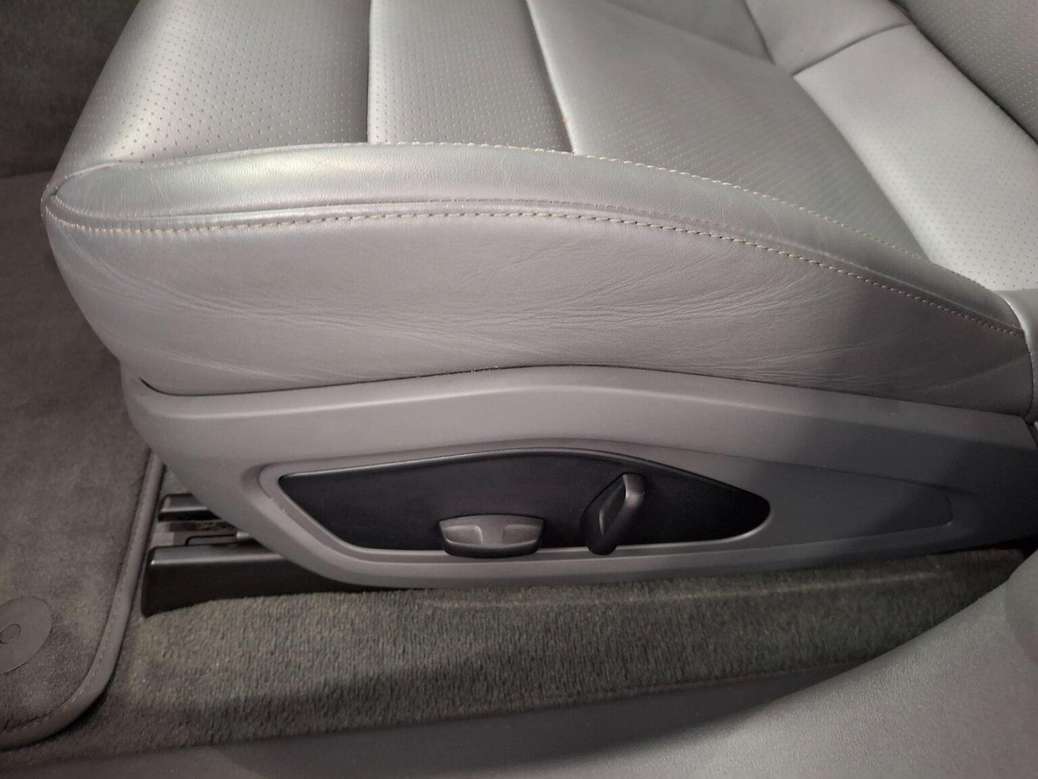 Used Porsche Taycan 2022 for sale - 77636991: Photo 21