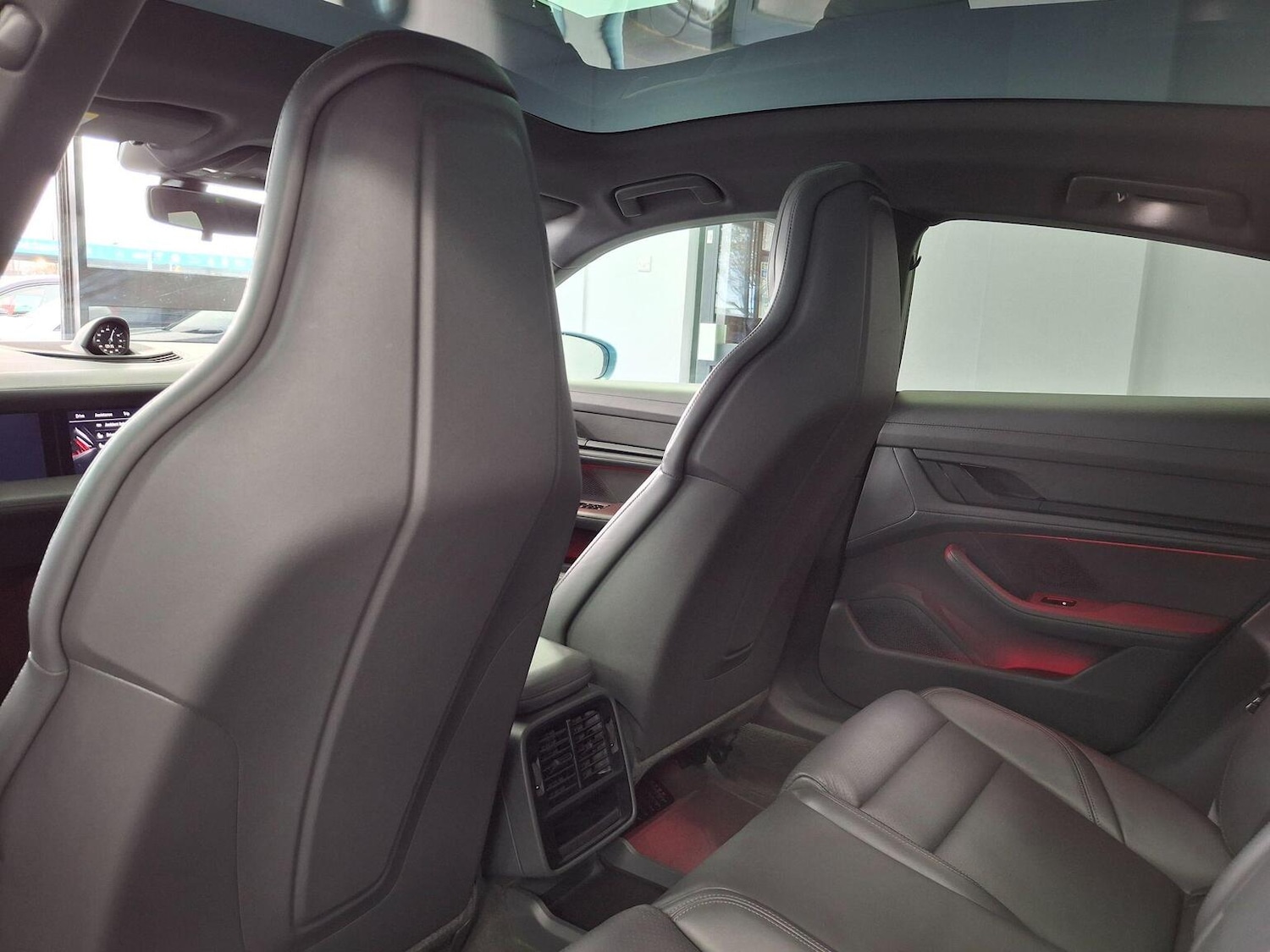 Used Porsche Taycan 2022 for sale - 77636991: Photo 24