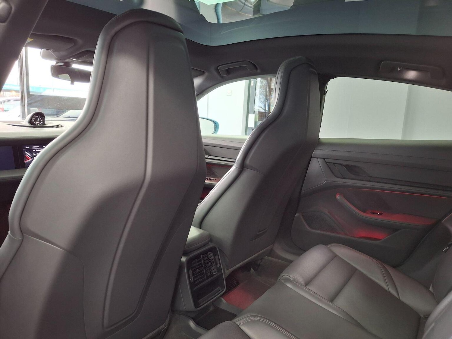 Used Porsche Taycan 2022 for sale - 77636991: Photo 30