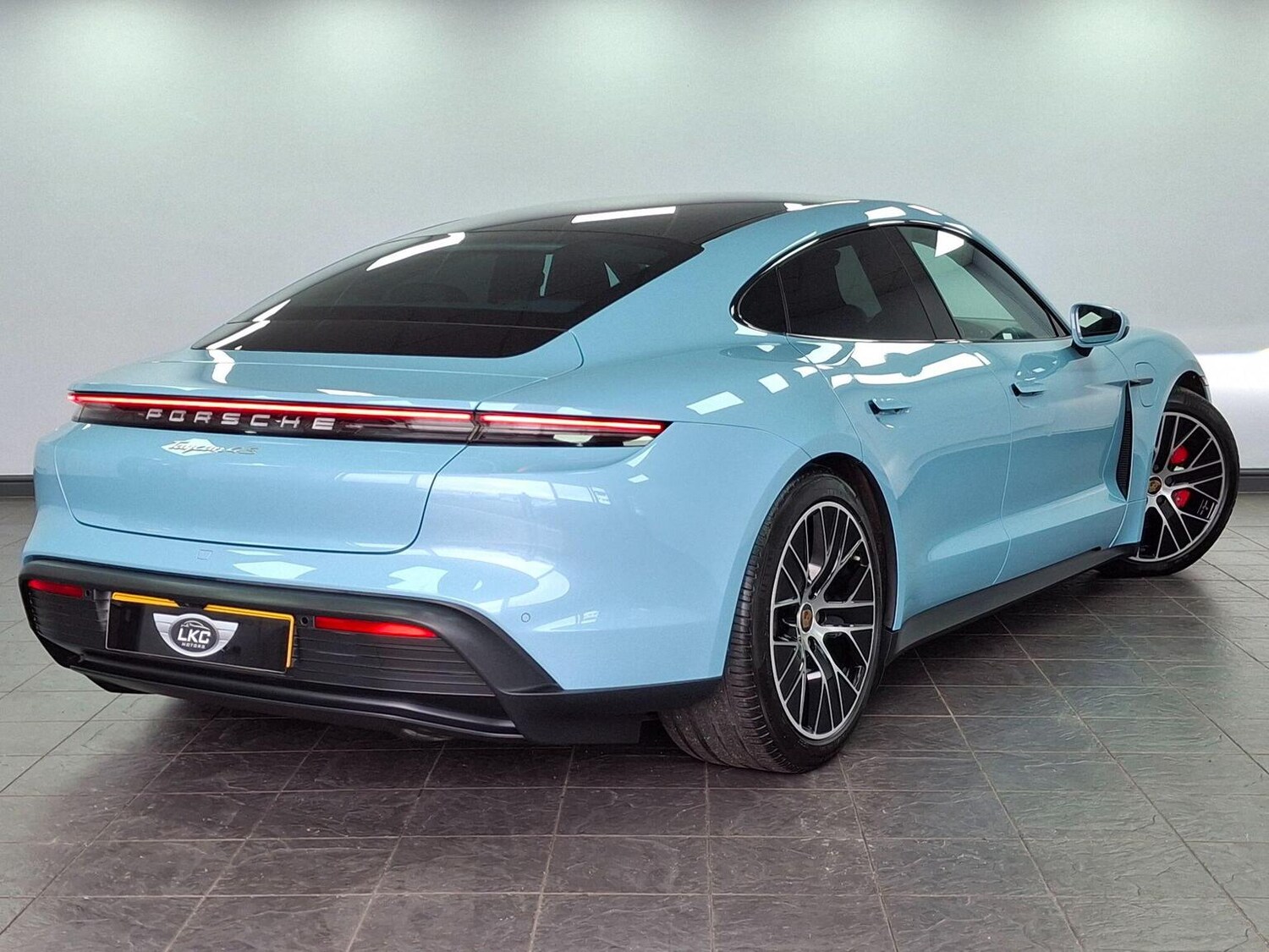 Used Porsche Taycan 2022 for sale - 77636991: Photo 59