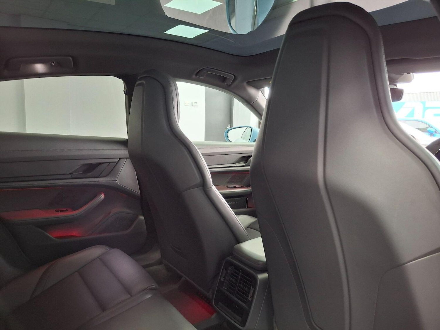 Used Porsche Taycan 2022 for sale - 77636991: Photo 8