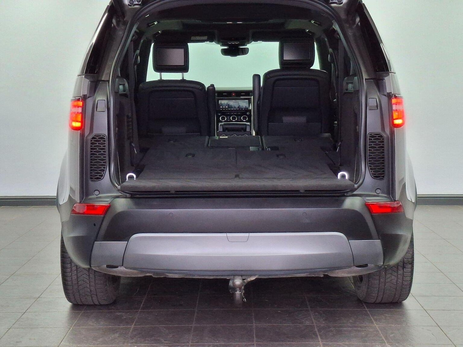 Used Land Rover Discovery 2019 for sale - 76369294: Photo 17