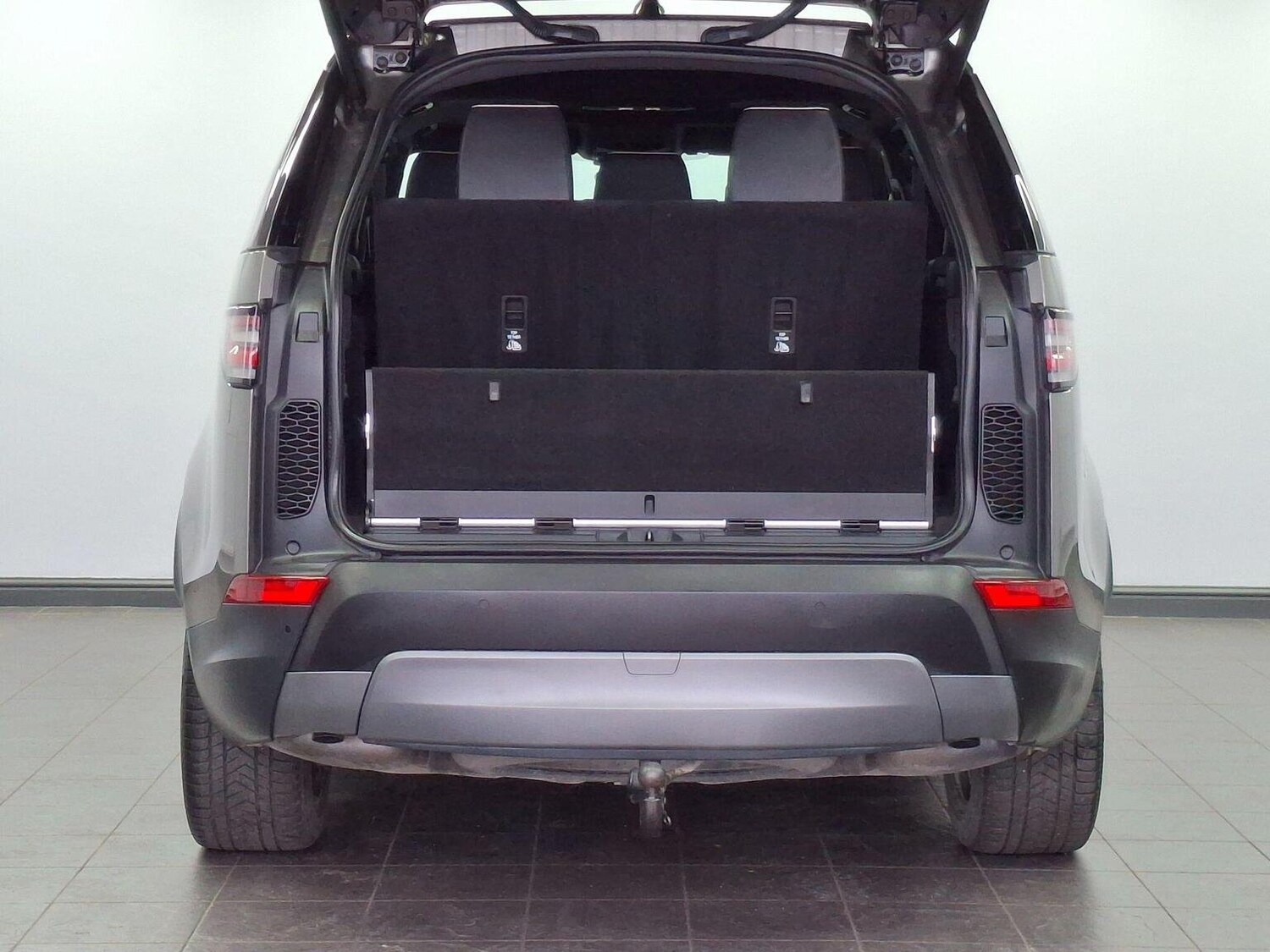 Used Land Rover Discovery 2019 for sale - 76369294: Photo 18