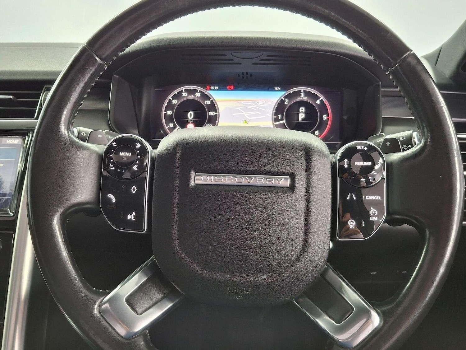 Used Land Rover Discovery 2019 for sale - 76369294: Photo 3