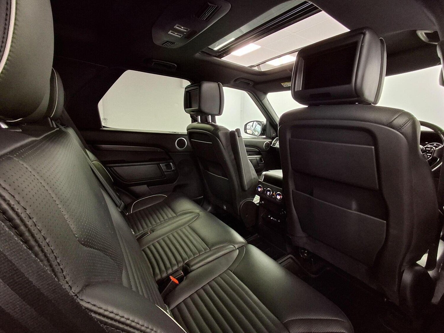 Used Land Rover Discovery 2019 for sale - 76369294: Photo 40