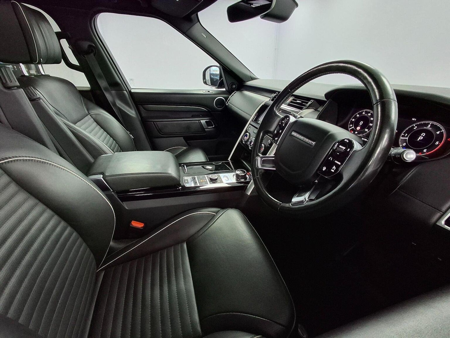 Used Land Rover Discovery 2019 for sale - 76369294: Photo 82