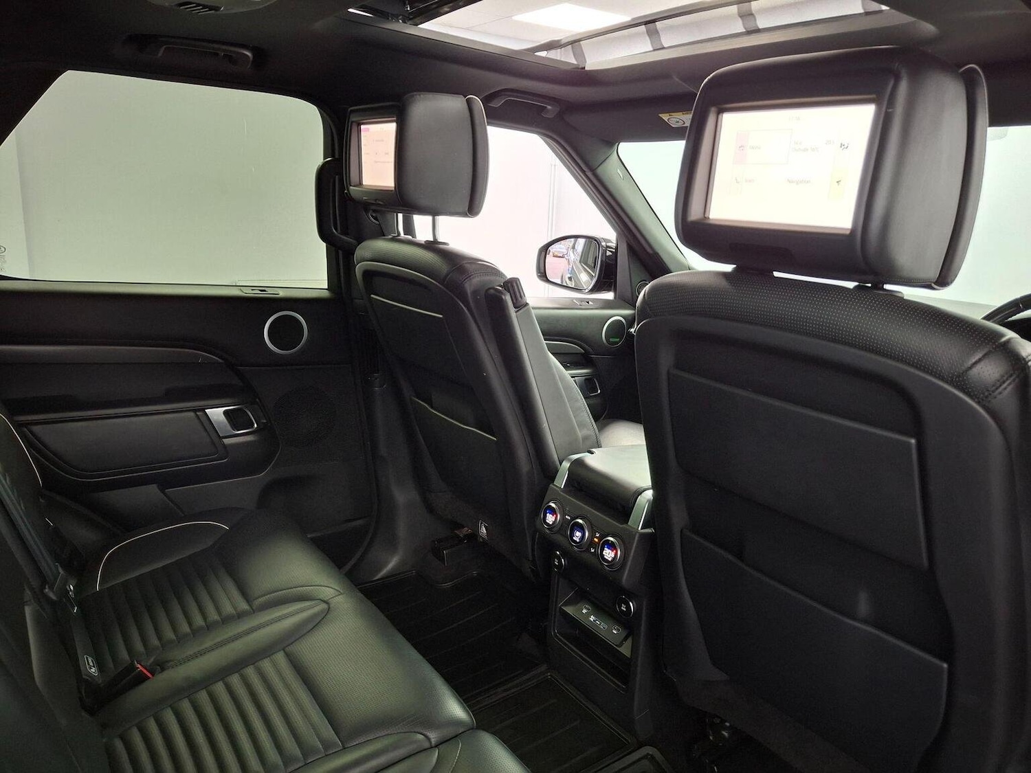 Used Land Rover Discovery 2019 for sale - 76369294: Photo 87
