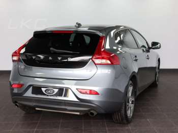 Used Volvo V40 2018 for sale - 75202534: Photo