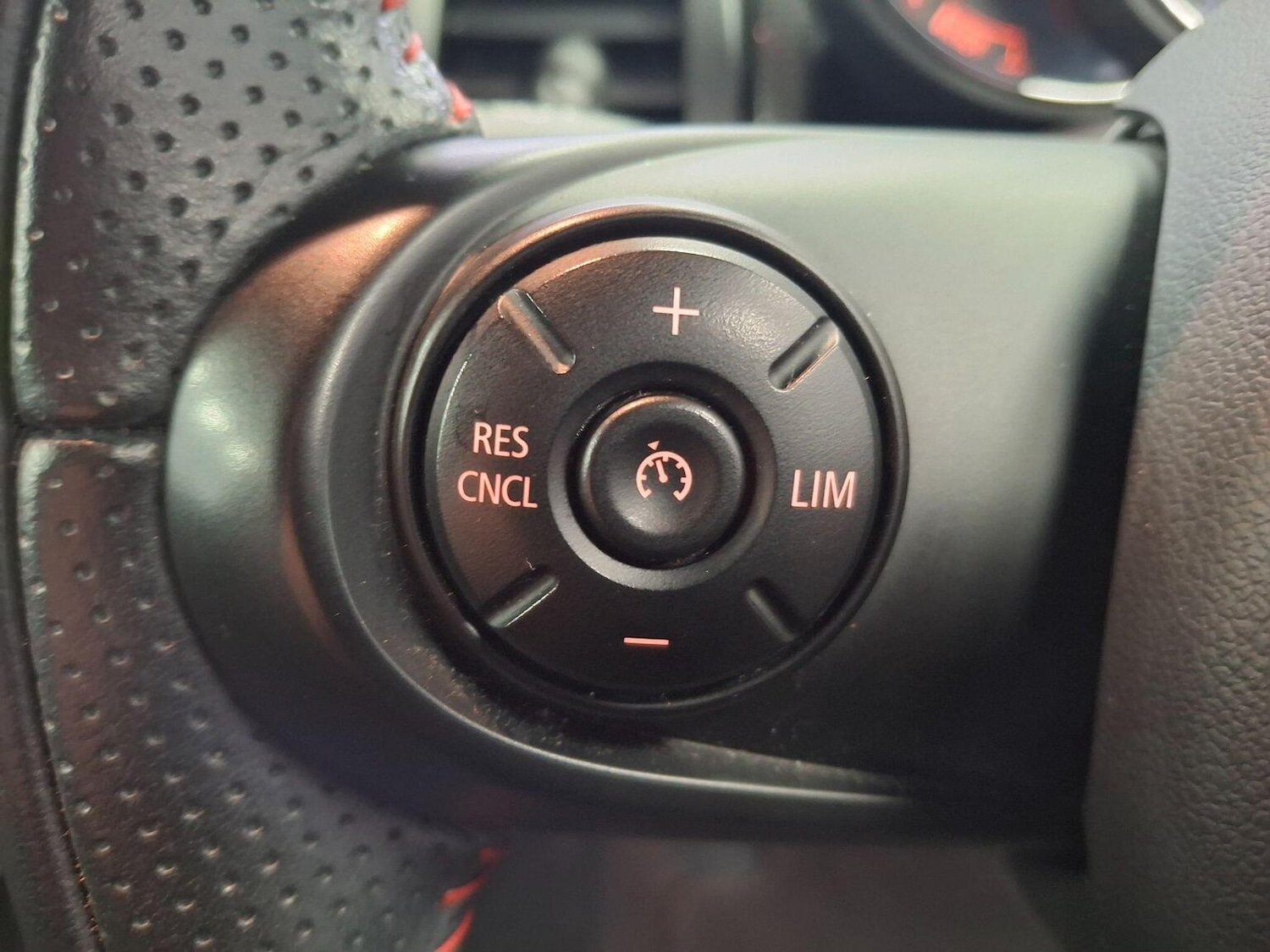 Used MINI Hatch 2020 for sale - 77536062: Photo 8