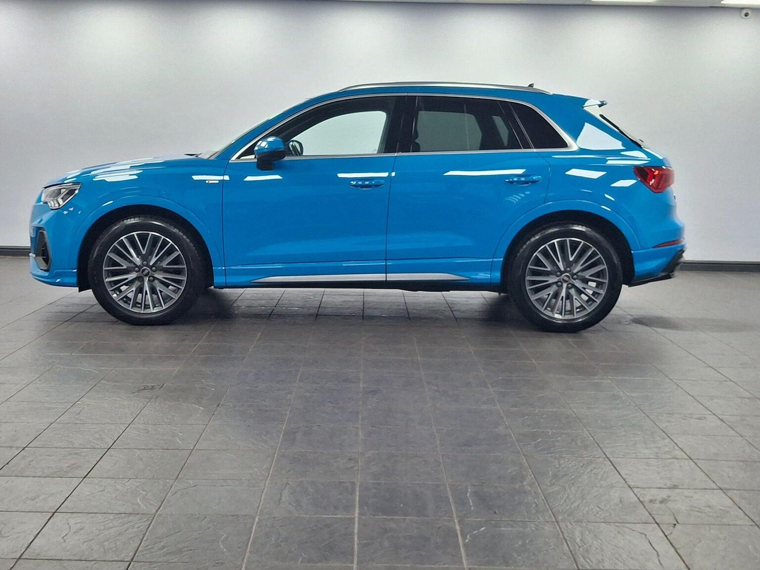 Used Audi Q3 2020 for sale - 76510800: Photo 55