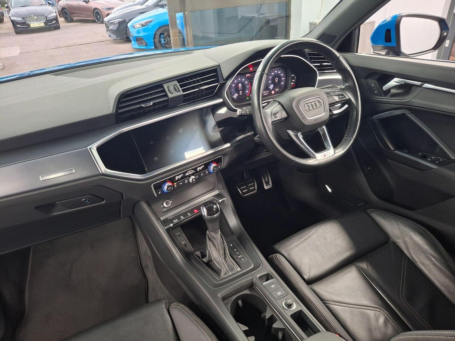 Used Audi Q3 2020 for sale - 76510800: Photo 77