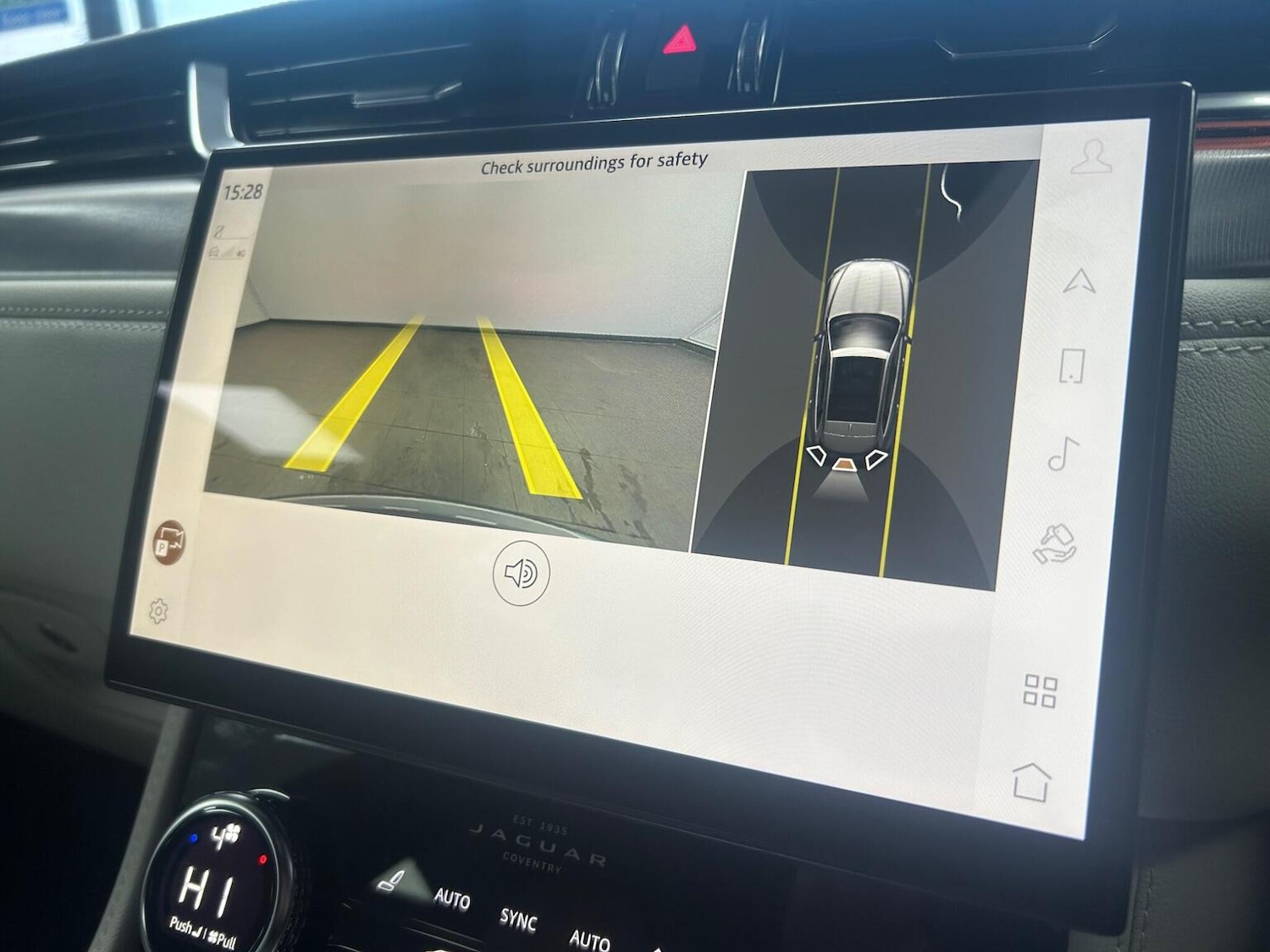 Used Jaguar F-Pace 2022 for sale - 76974389: Photo 29