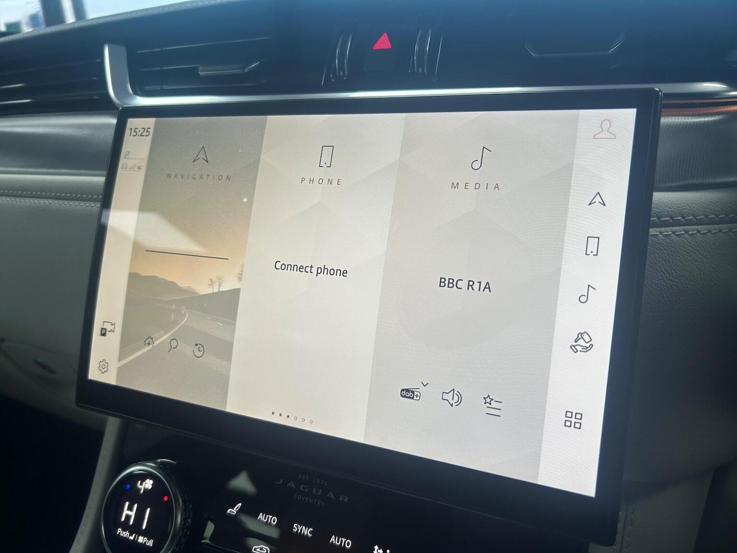 Used Jaguar F-Pace 2022 for sale - 76974389: Photo 32