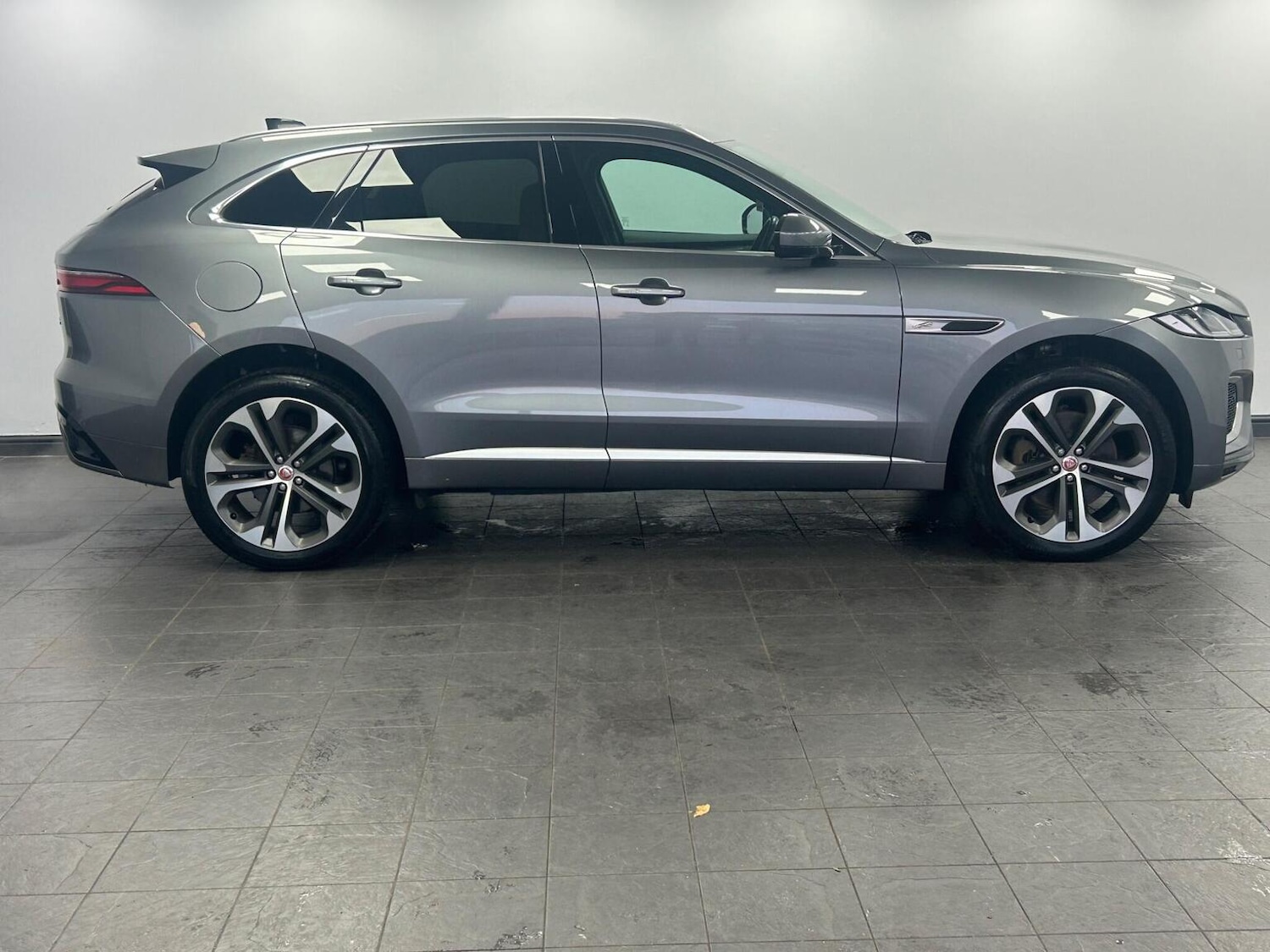 Used Jaguar F-Pace 2022 for sale - 76974389: Photo 7