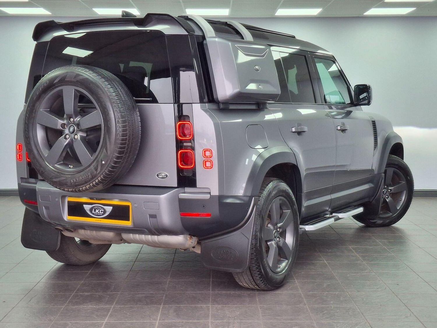 Used Land Rover Defender 2020 for sale - 77781794: Photo 19