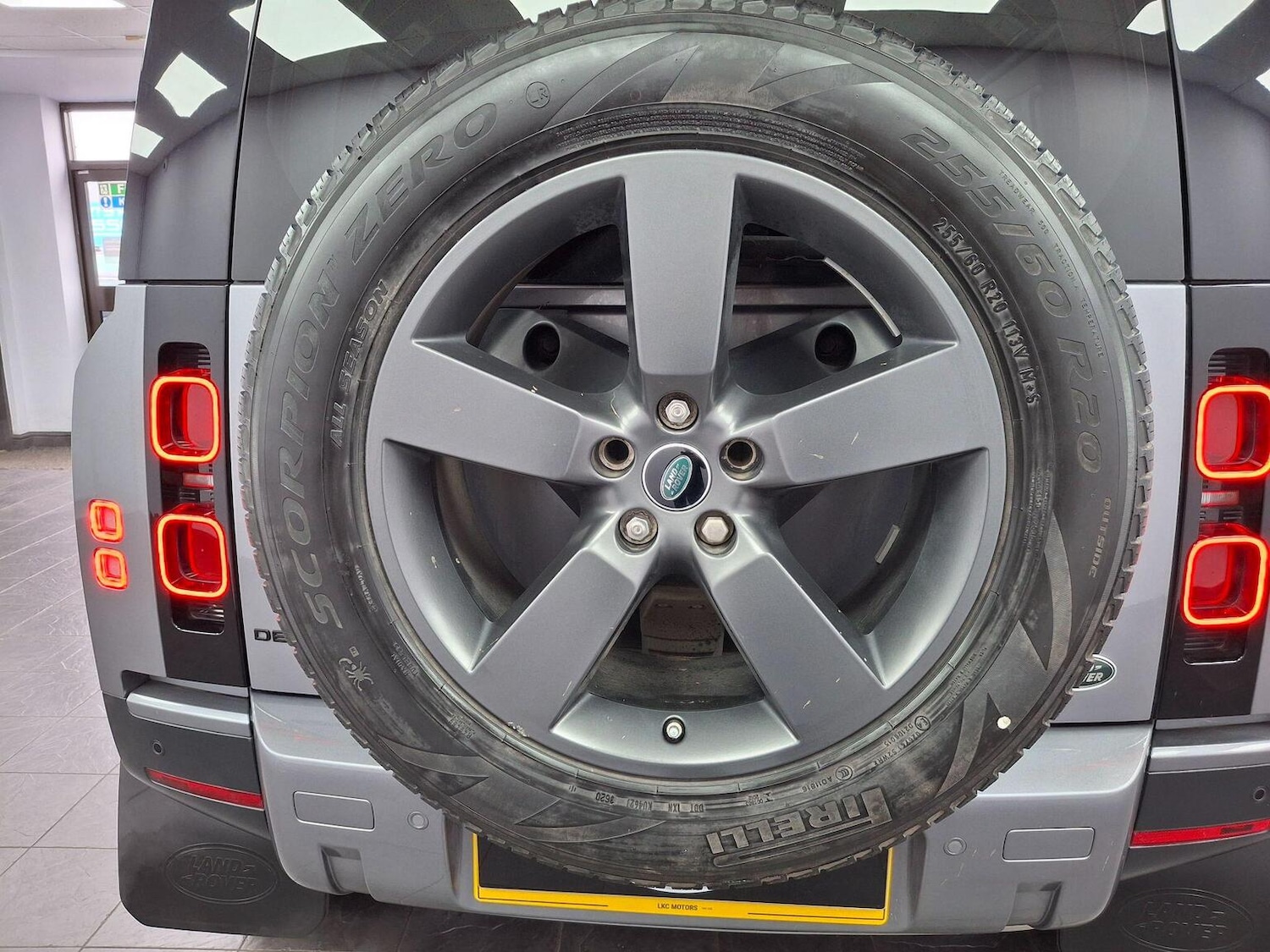 Used Land Rover Defender 2020 for sale - 77781794: Photo 43