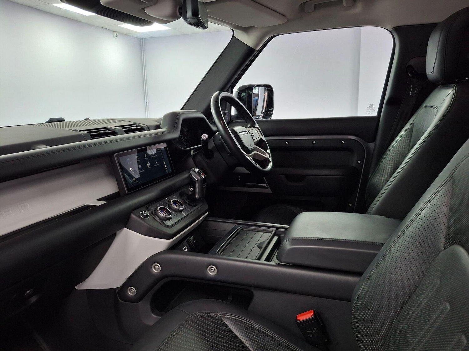 Used Land Rover Defender 2020 for sale - 77781794: Photo 64