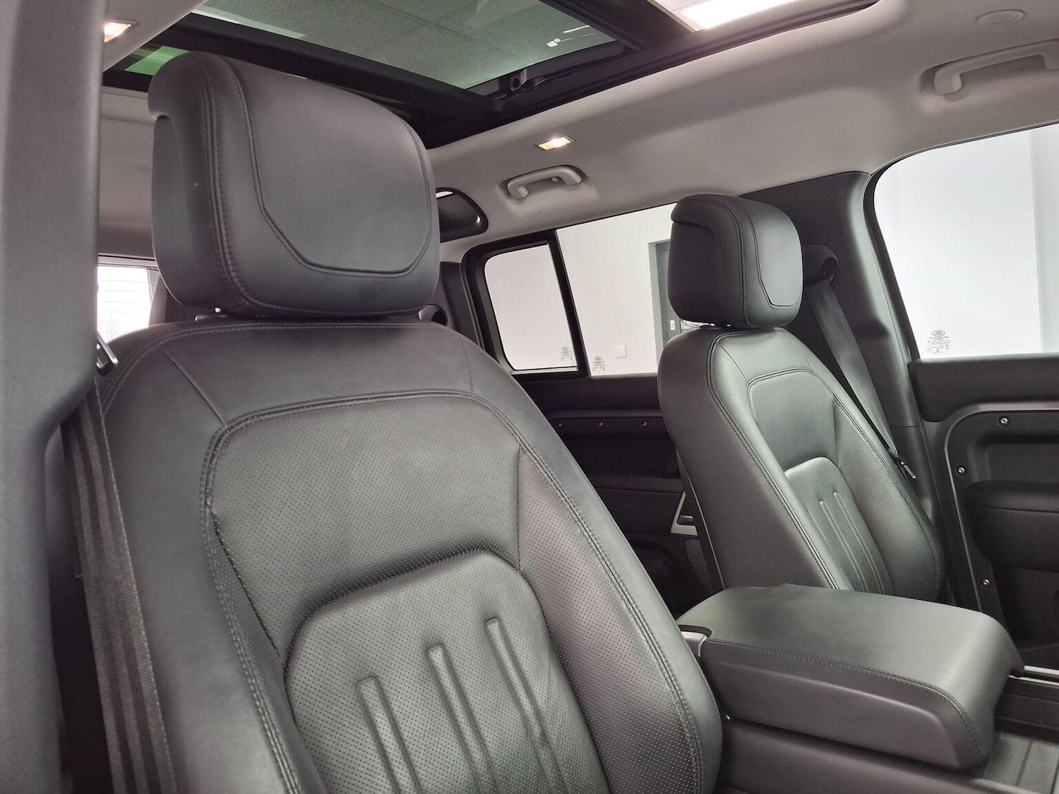 Used Land Rover Defender 2020 for sale - 77781794: Photo 8