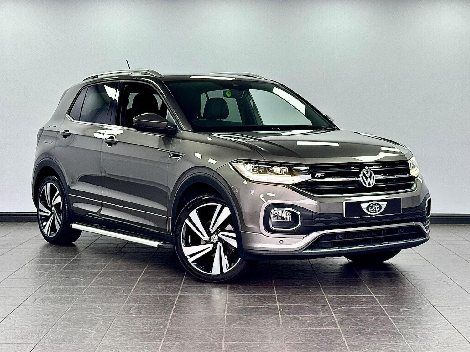Used Volkswagen T-Cross 2020 for sale - 76281334: Photo 2
