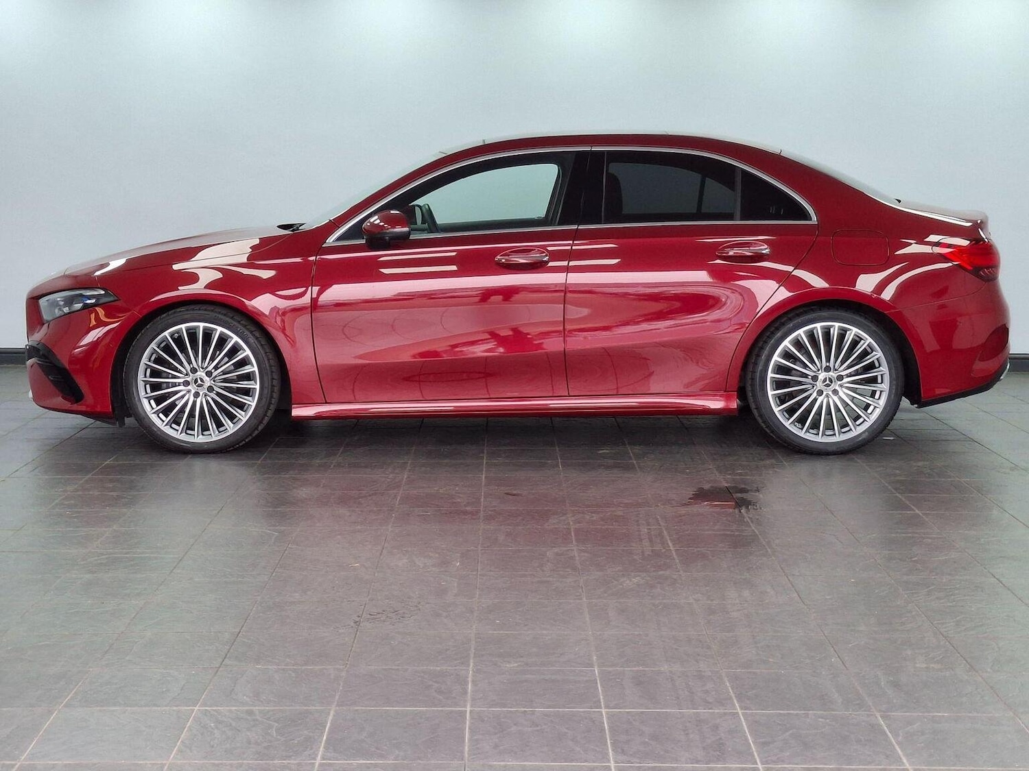 Used Mercedes-Benz A-Class 2023 for sale - 76329766: Photo 2