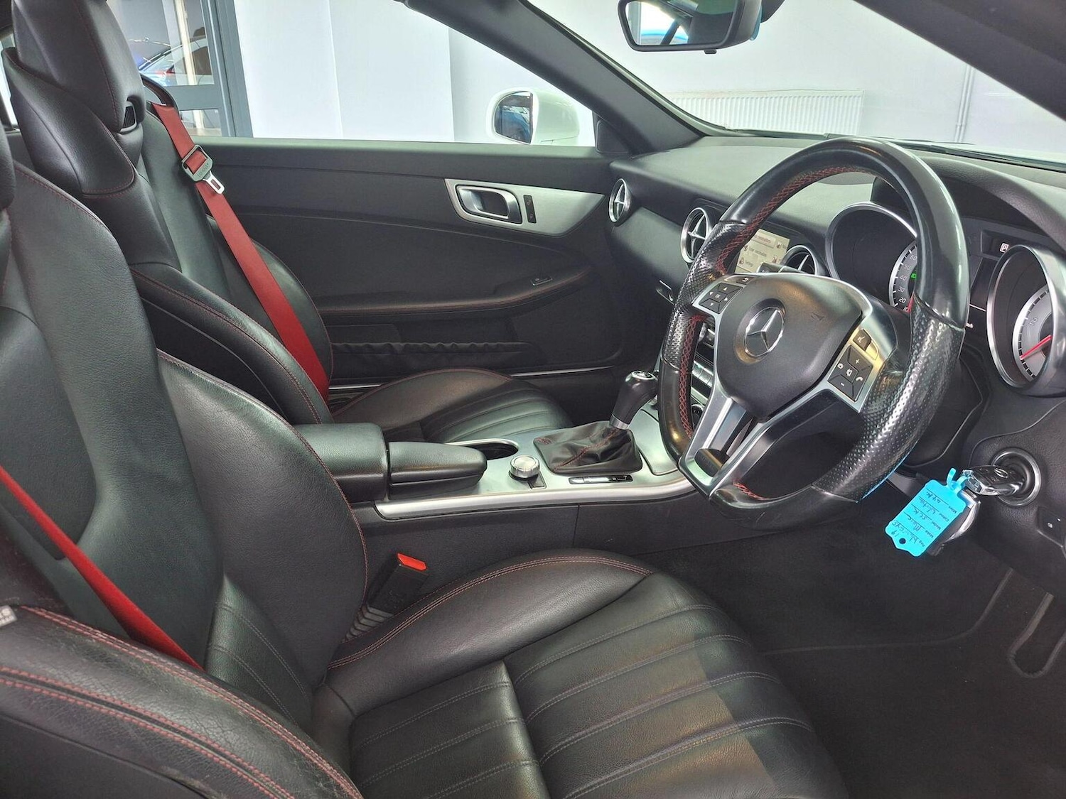 Used Mercedes-Benz SLK 2015 for sale - 78018328: Photo 11