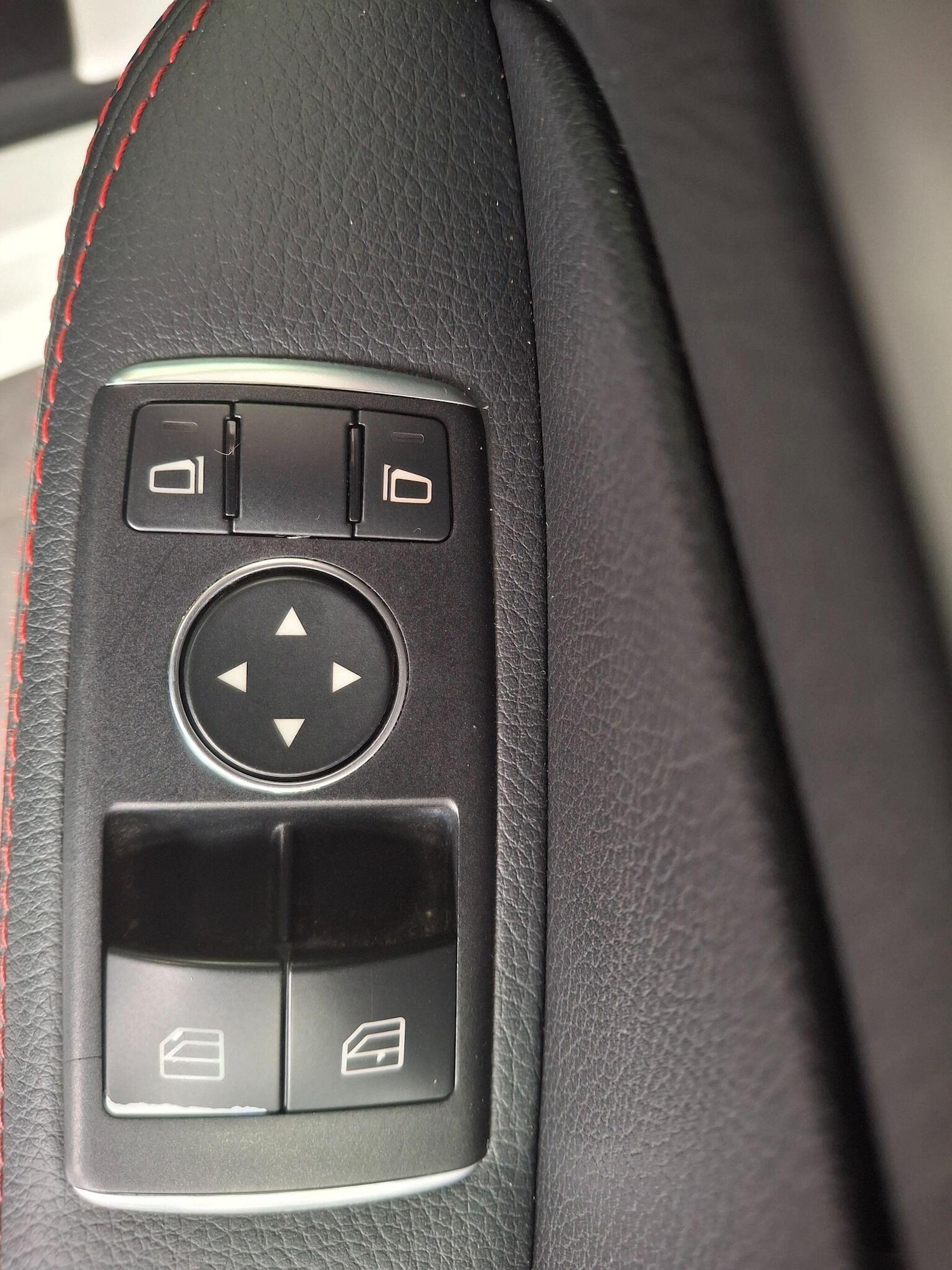 Used Mercedes-Benz SLK 2015 for sale - 78018328: Photo 14