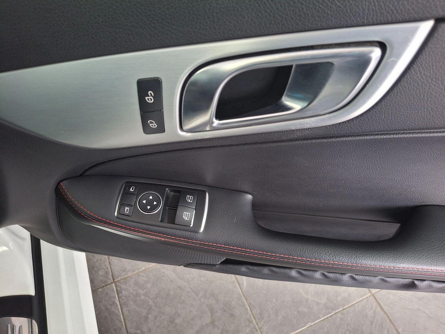 Used Mercedes-Benz SLK 2015 for sale - 78018328: Photo 15