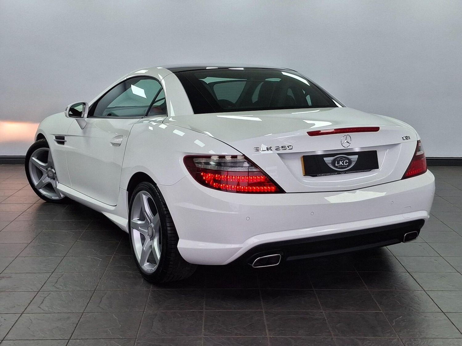 Used Mercedes-Benz SLK 2015 for sale - 78018328: Photo 27