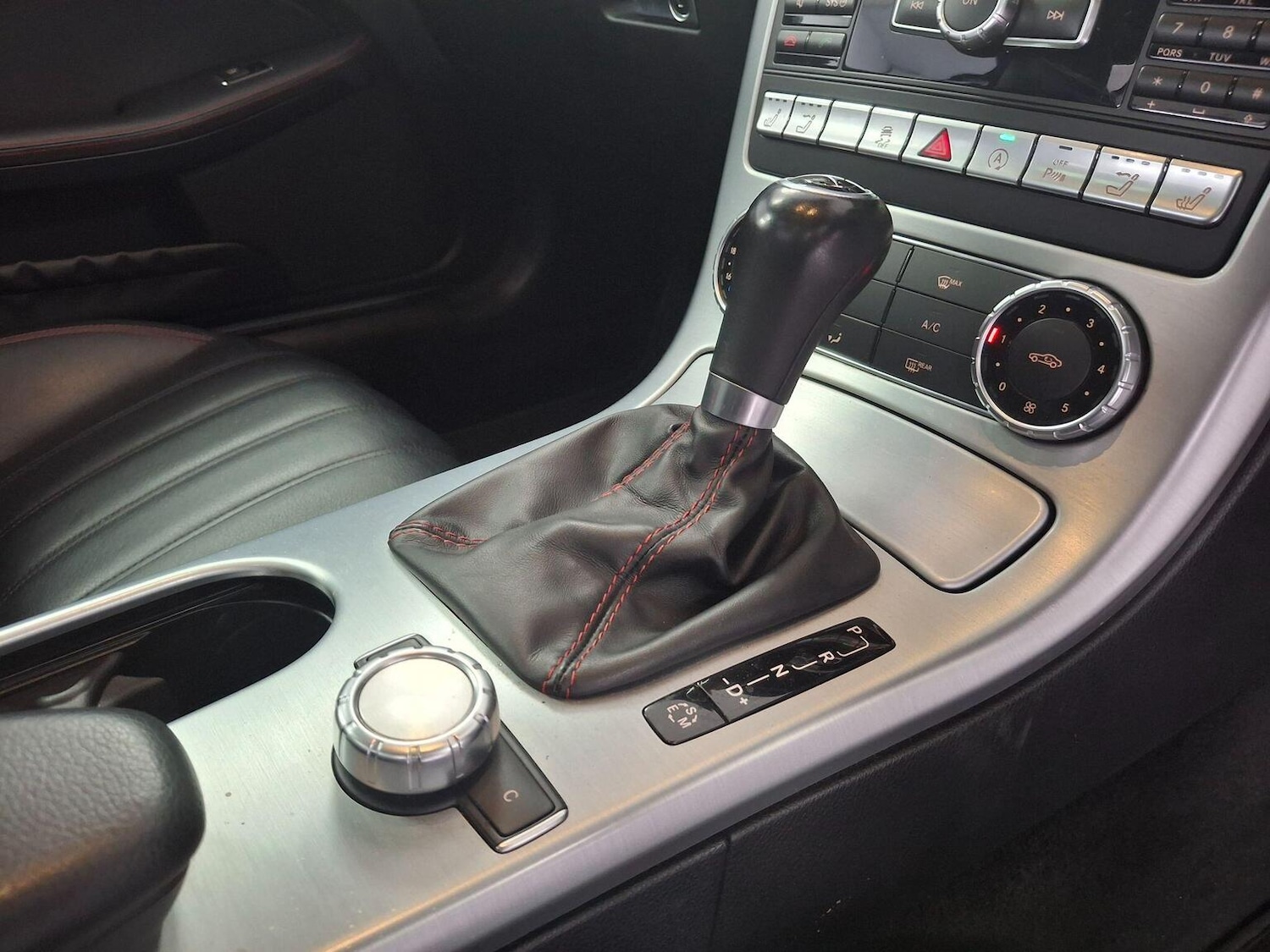 Used Mercedes-Benz SLK 2015 for sale - 78018328: Photo 38