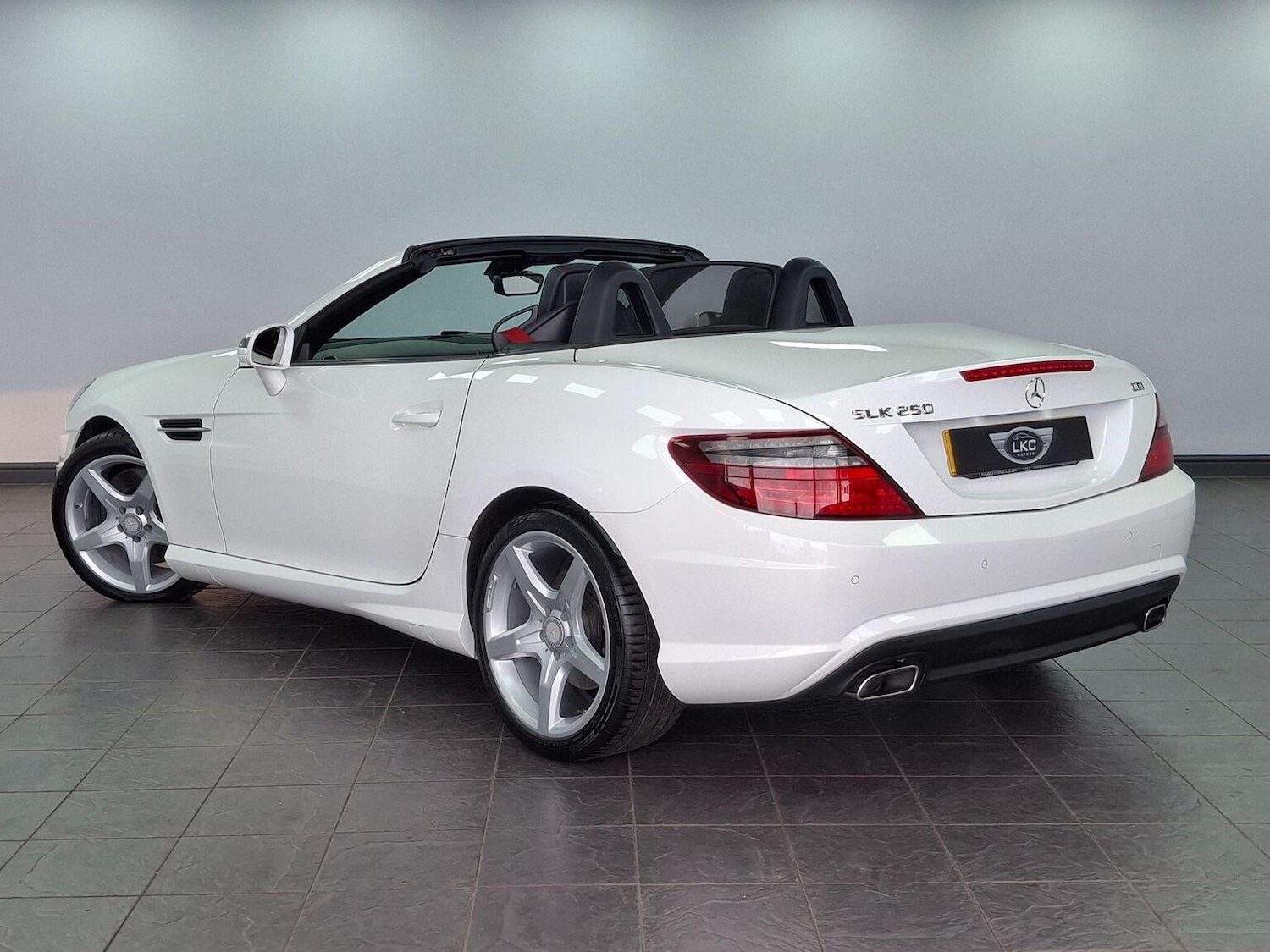 Used Mercedes-Benz SLK 2015 for sale - 78018328: Photo 70