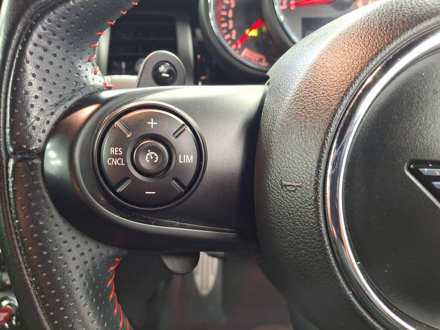 Used MINI Hatch 2019 for sale - 77264511: Photo 9