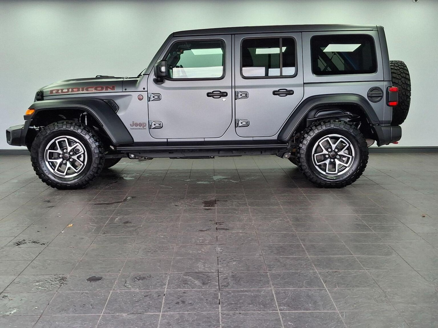 Used Jeep Wrangler 2024 for sale - 76974318: Photo 2