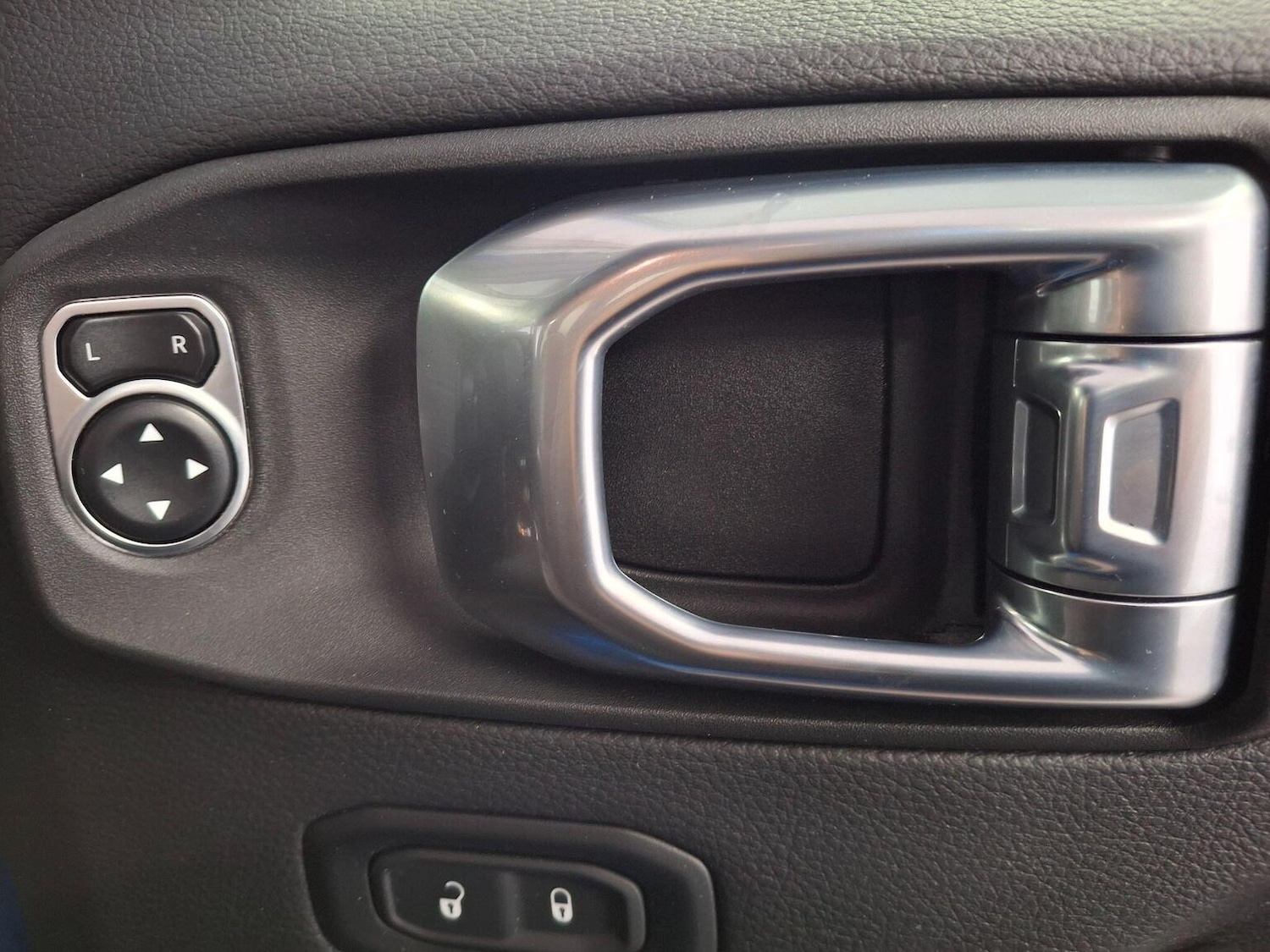 Used Jeep Wrangler 2024 for sale - 76974318: Photo 30