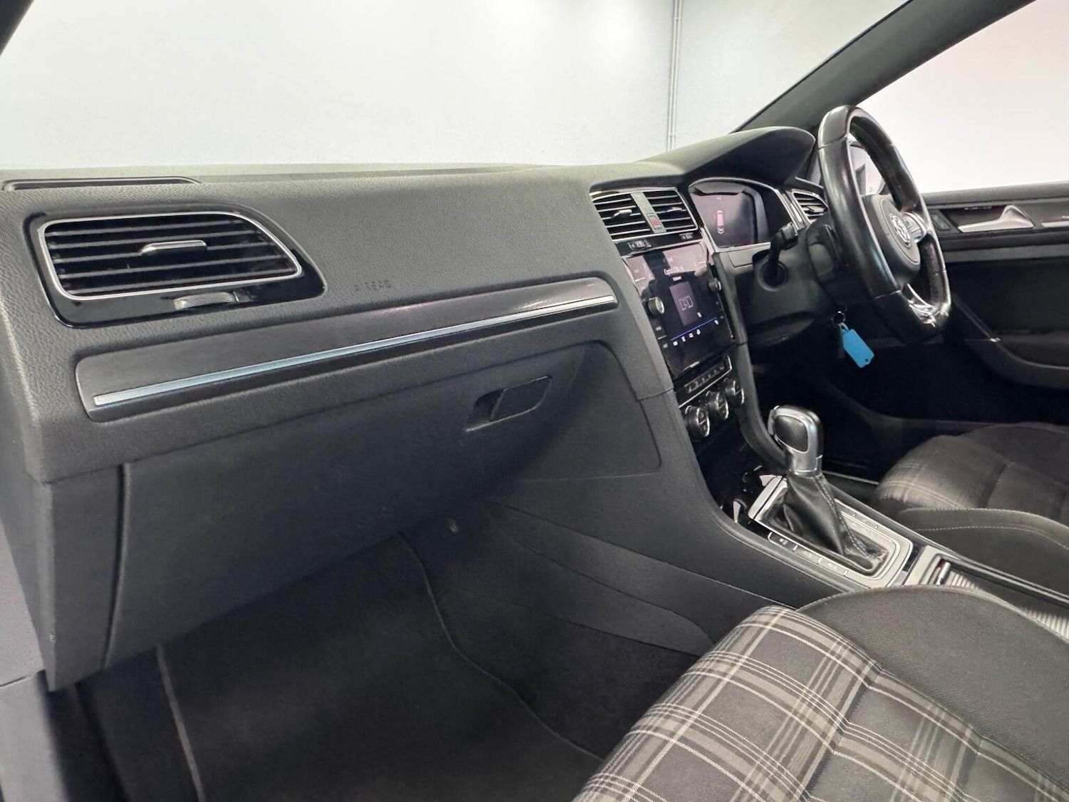 Used Volkswagen Golf 2018 for sale - 76397071: Photo 10