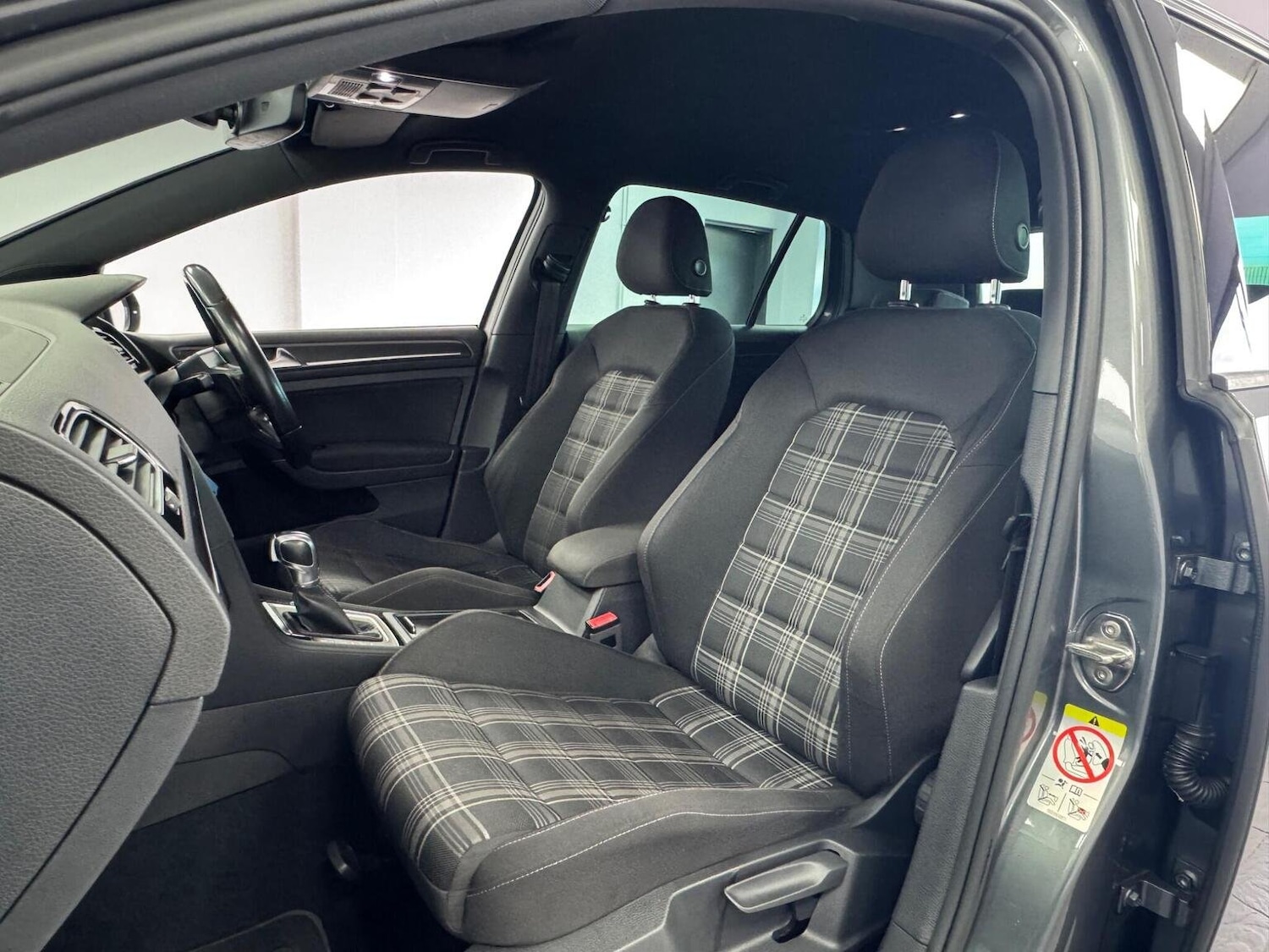 Used Volkswagen Golf 2018 for sale - 76397071: Photo 12