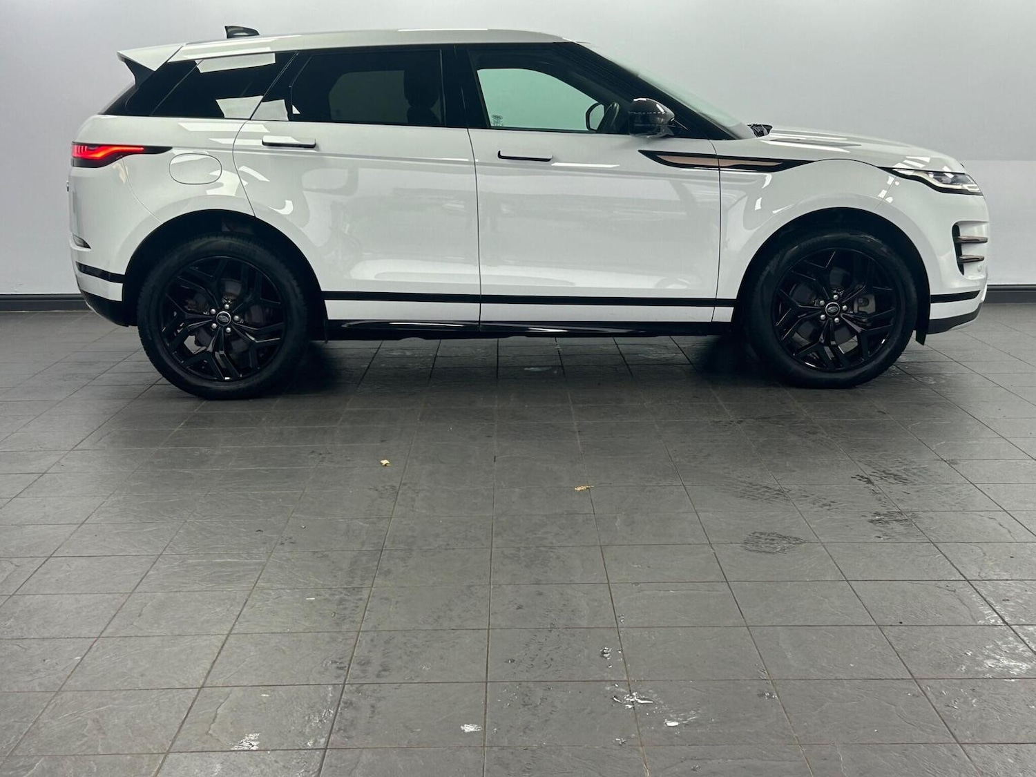 Used Land Rover Range Rover Evoque 2021 for sale - 76986821: Photo 4