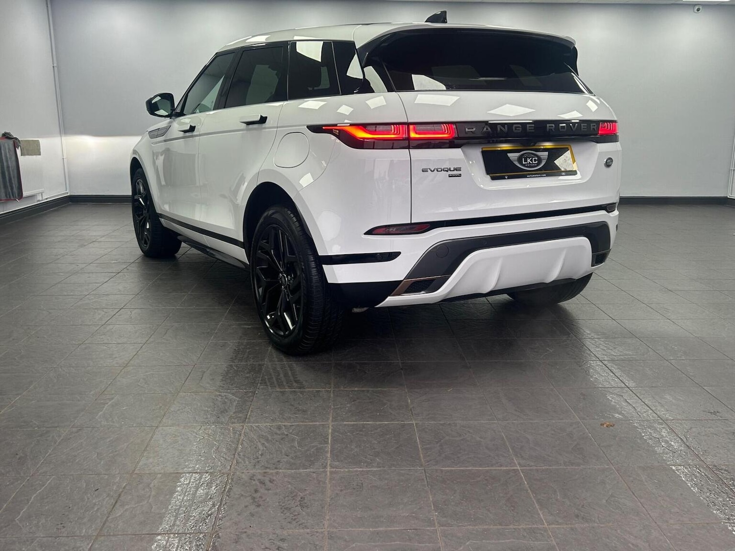 Used Land Rover Range Rover Evoque 2021 for sale - 76986821: Photo 6