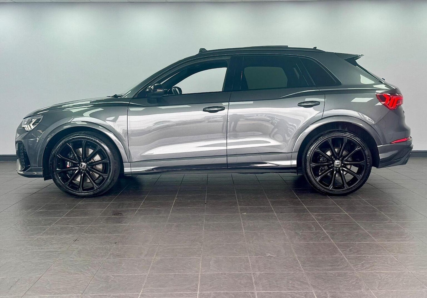 Used Audi RS Q3 2022 for sale - 76107406: Photo 16