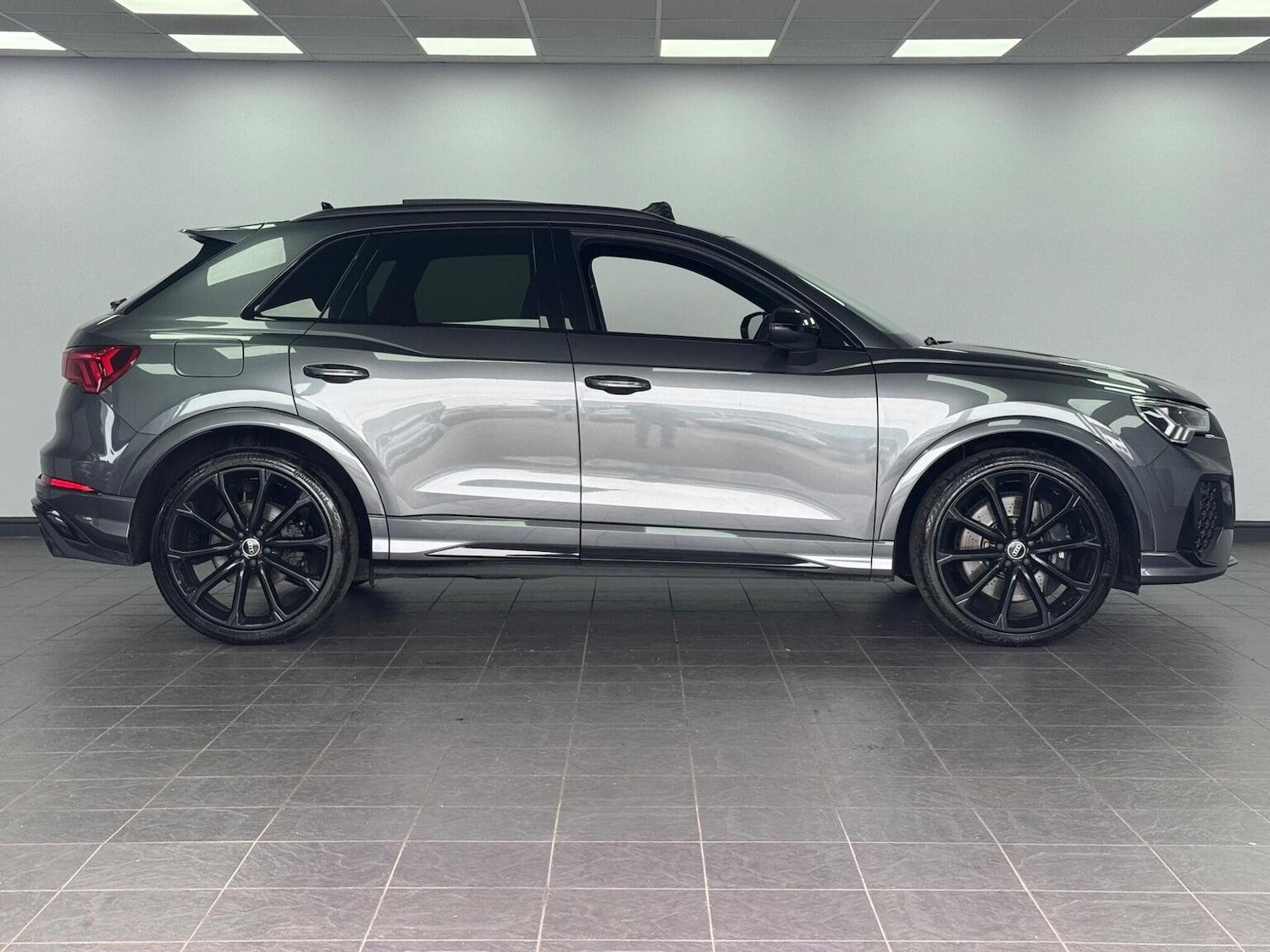 Used Audi RS Q3 2022 for sale - 76107406: Photo 30