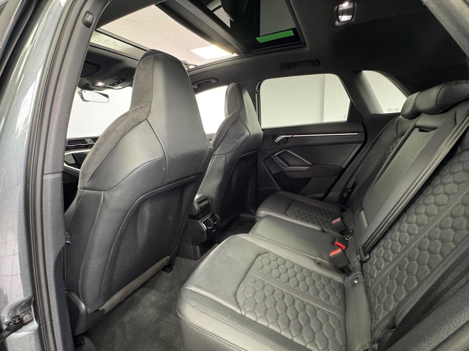 Used Audi RS Q3 2022 for sale - 76107406: Photo 49