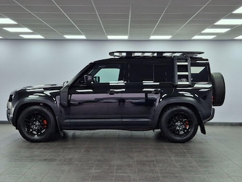Used Land Rover Defender 2023 for sale - 79475026: Photo